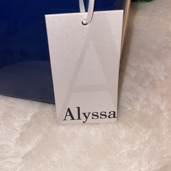 Alyssa Designer Purse. - Picture 3 of 8